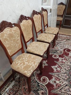 Продаю стулья 8 штук