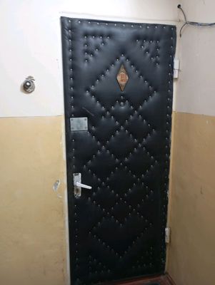 Эшик веточка мойка ва шкаф сотилади