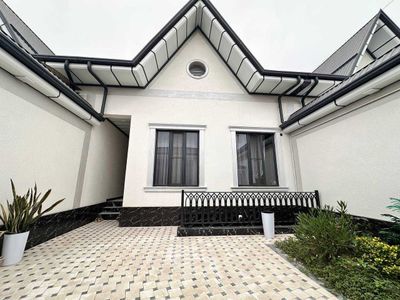 Современный евро Коттедж Янгихаётский район 5 комнат срочно