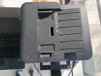 Canon MF217W oq qora skaner qiladi