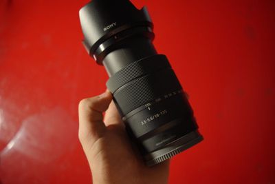 Sony 18-135 mm AF, OSS yangi holatda
