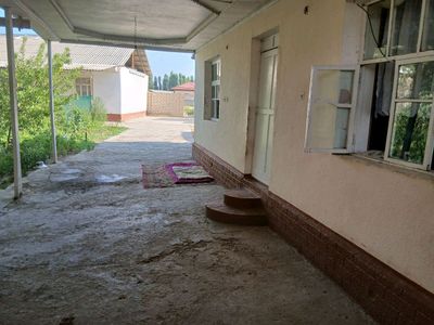Uy sotiladi 2 xonali 4 sotix