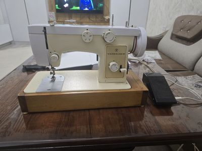 Швейная машина продается