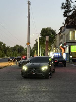 Mersedes benz W 213 holati tinu