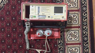 ED 420 Monitor Defibrillator