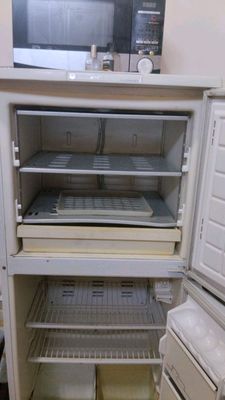 продаю холодильник Бирюса 1,600