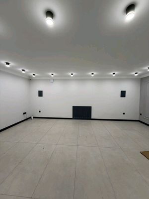 Продаётся коммерческое помещение на Айбеке