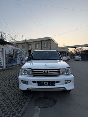 Toyota Land Cruiser 100