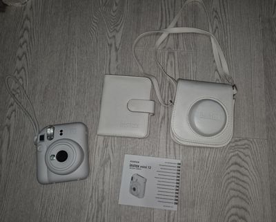 Камера Instax mini 12 (белый)