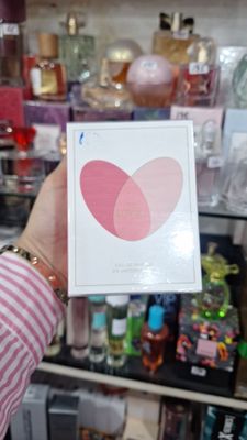 Avon  оргинал парфум 50мл 160000сум