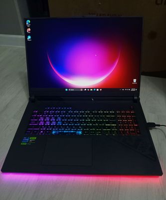 Продаю свою ноутбук ASUS ROG STRIX G18 G814JU