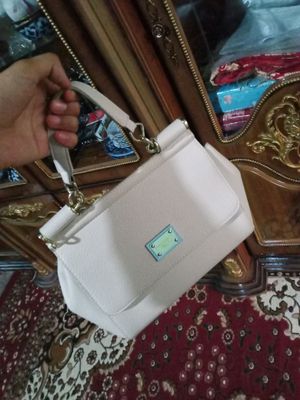 brendiviy sumka:Dolce&Gabbana 330.000 yangi