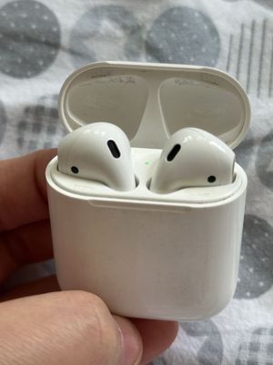 Airpods 2 в хорошем состоянии