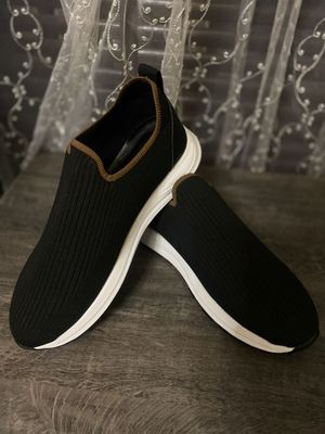 Skechers 39 Razmer yengi sifati zor