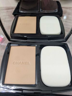 Chanel пудра 40 Beige