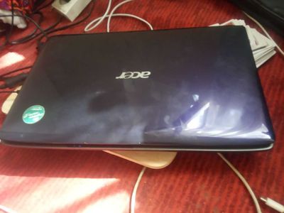 nootbouk acer sotiladi