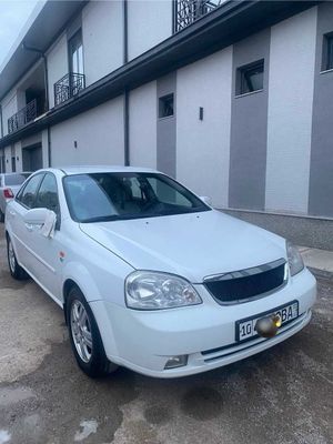 Lacetti 1.8 shoshilinch sotiladi!