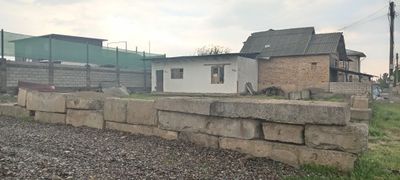 Чирчик токай Фахрий барака сервис Дала ховлида 4 соток ер 2 хона врем