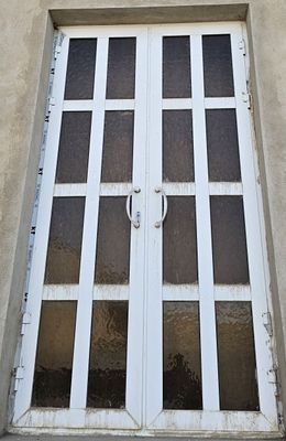 Продаются витражи.