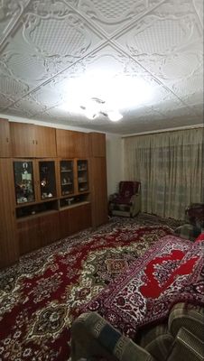 Чирчик 2 комнатная кв на з этаже Троицк