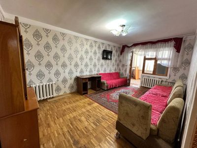 Сдаётся 2в3 на Максим Горького. Лафарга