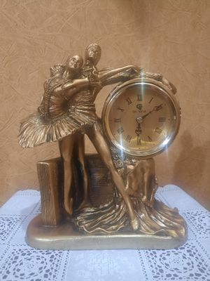 Красивые настольные Часы "Балет" "GODDESS", под бронзу, в отличном с