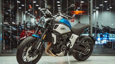 CFMOTO 700CL-X Heritage mototsikl