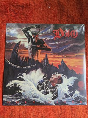 Продается виниловая пластинка DIO Holy Diver