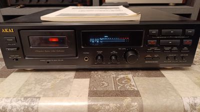 Касетник Акай DX-49.