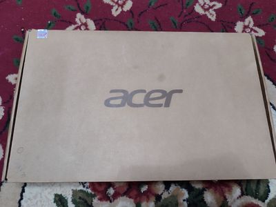 Noutbok ACER ASPIRE 8/512