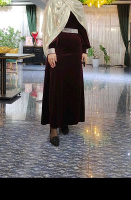 вечернее платье,бордовый цвет, размер 52,б/у