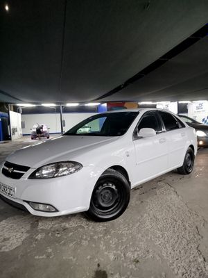 Gentra 2015 Probeg 245.000 Kraska toza 100% Navaroti bor Qi