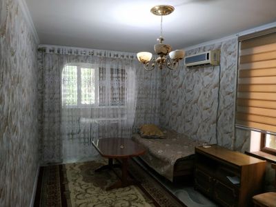 Срочно сдаётся 1 в 2 комн квартира в центре Чирчика