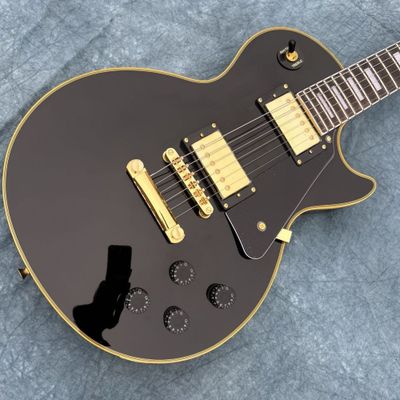 Elektr gitara yangi
