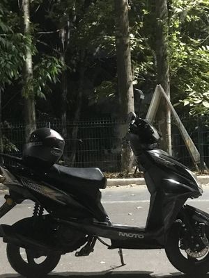 Skuter srochni sotiladi 150 kub