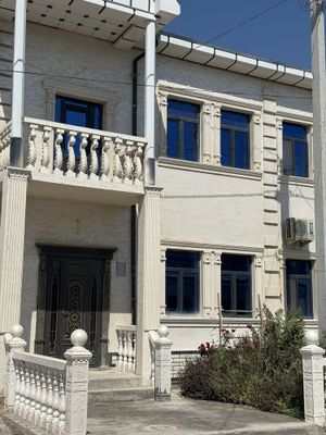 урганч шахарда жойлашган 2 каватли уй