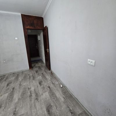Сдаётся квартира 1 комната в бывшем общежитии.