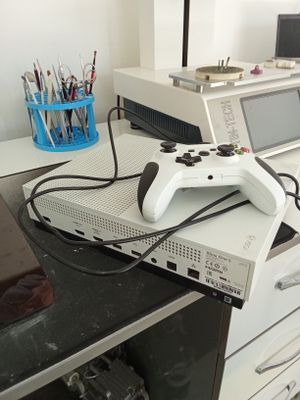 Xbox one S sotiladi
