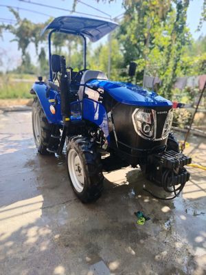 Traktor: LOVOL-504