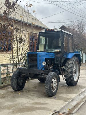 Belarus MTZ-80 ishlab turgan