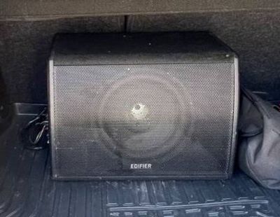 Edifier CW 1200E Автомобильный сабвуфер с встроенным усилителем