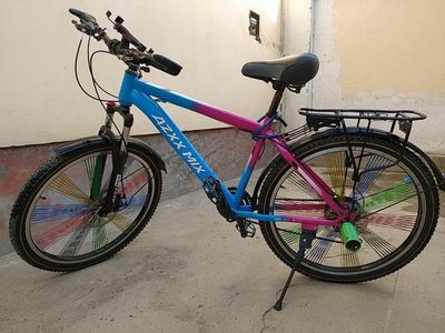 Velosiped Velik sotiladi