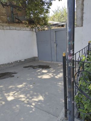 Srochna uchaska sotiladi 3sotik zangiota ziyoratgohi yaqiniga