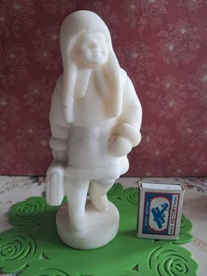 Статуэтка из мрамора