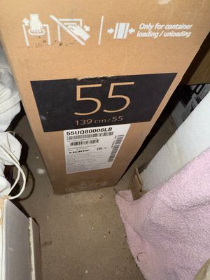 Телевизор LG 55UQ80006LB (55")