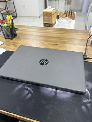 Hp notebook sotiladi