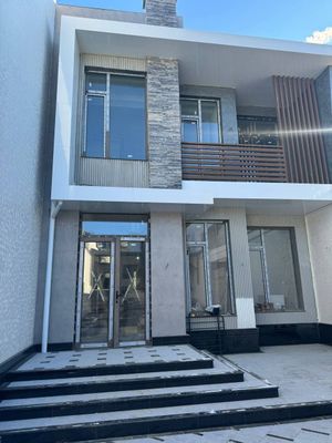 Yunusabad Islomobod 3 sotok Uchastka 3 etaj, 450m²