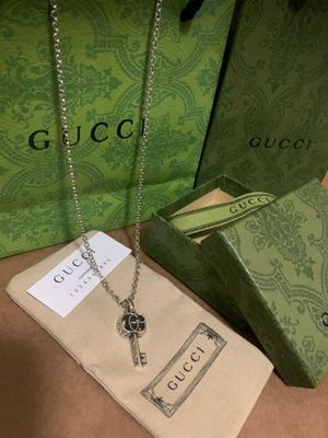 Эксклюзивная подвеска Guccii