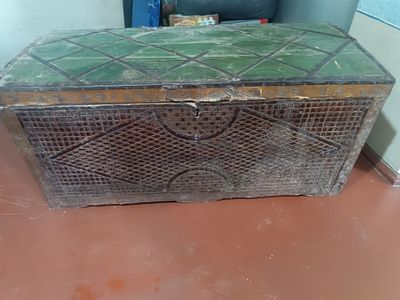 Продам эски замон сундук (сандиқ)