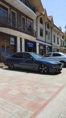 BMW E39 530i restayling